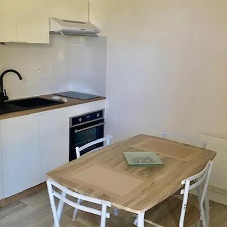 Apartament Confortable Avec Balcon, Wifi, Proche Cures - Fr-1-703-190 *