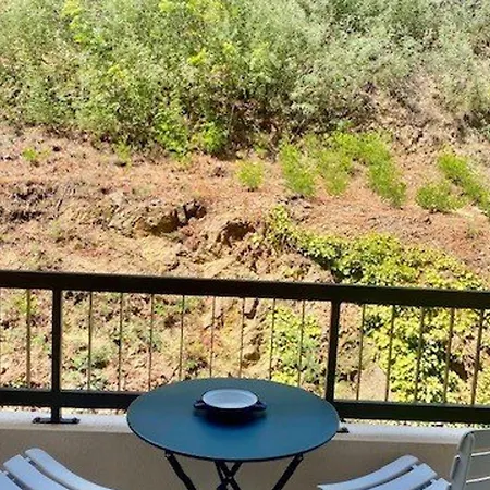 Confortable Avec Balcon, Wifi, Proche Cures - Fr-1-703-190 *